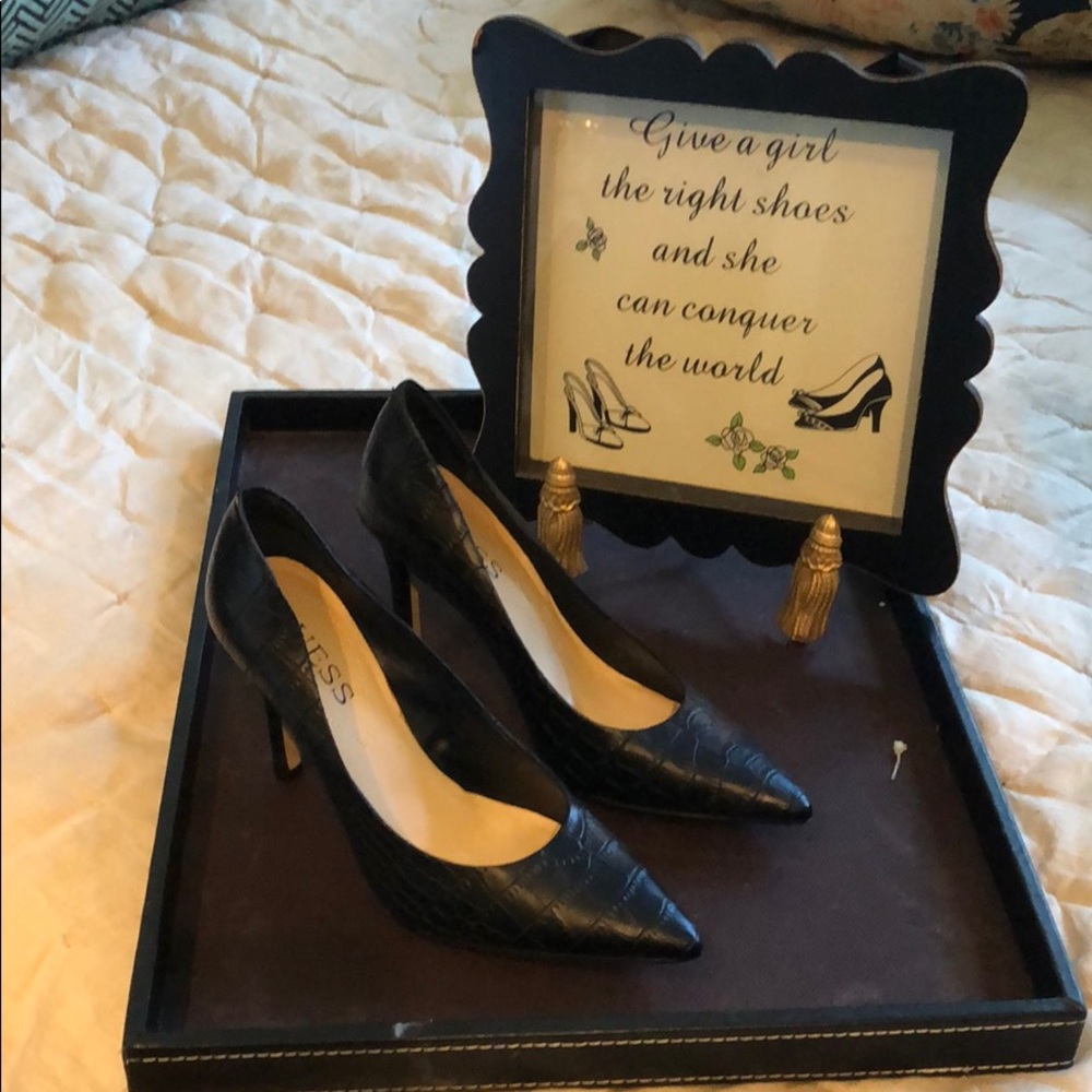Guess black leather shoes